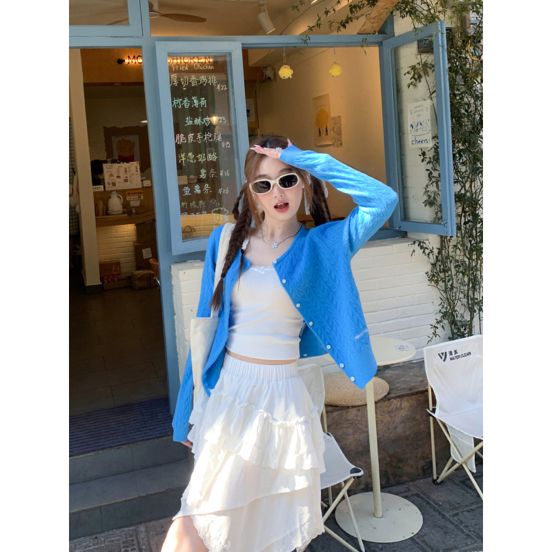 Jiang Shiyi Klein Blue Knitted Cardigan for Women 2026 New Style, Very Beautiful Outerwear for Early Autumn Outfits