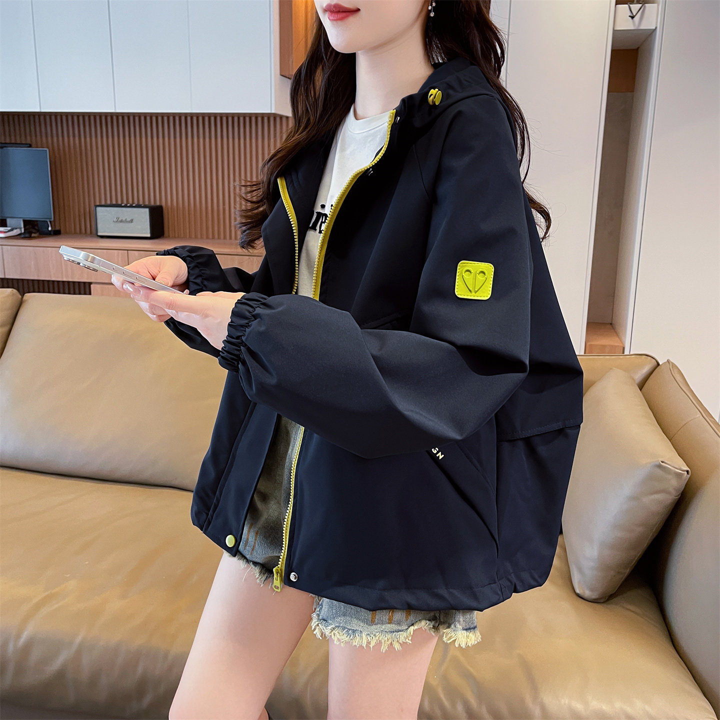 女性用カジュアルで万能なウィンドブレーカー、春秋スタイル、韓国風のゆったりとしたフィット感、ファッショナブルなカジュアルフード付きワークジャケット、防風コート。