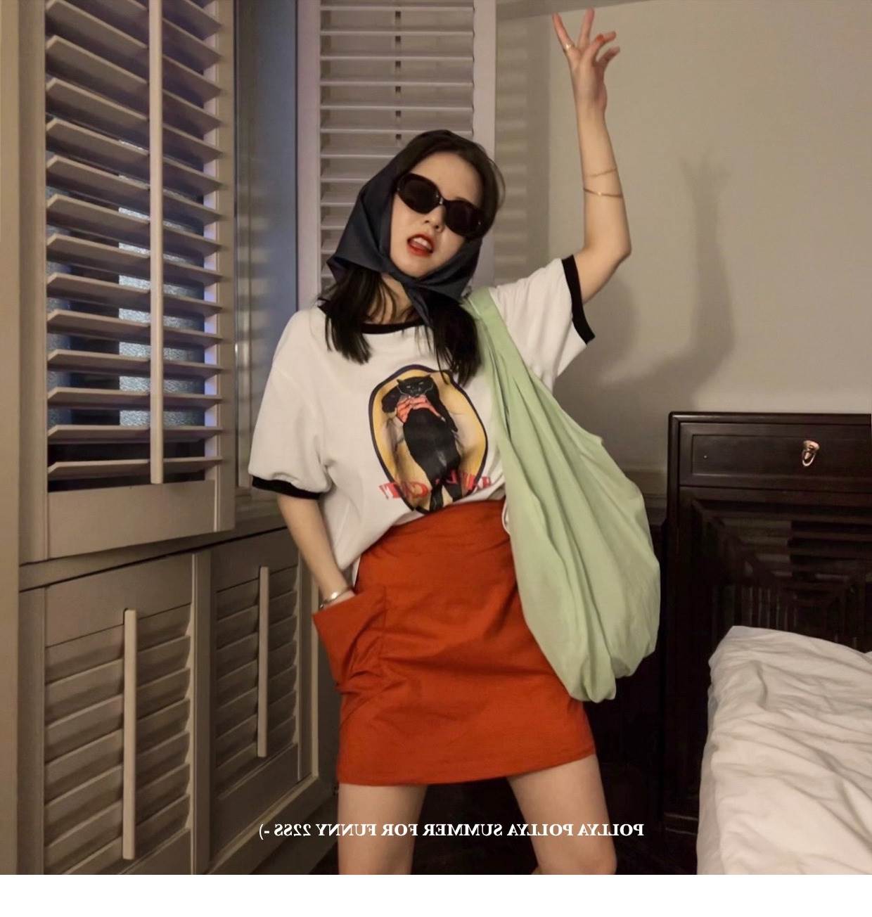 Early summer new brief about 100 hitch 2022 kitty T round collar collared short sleeve blouses vintage American T-shirt woman