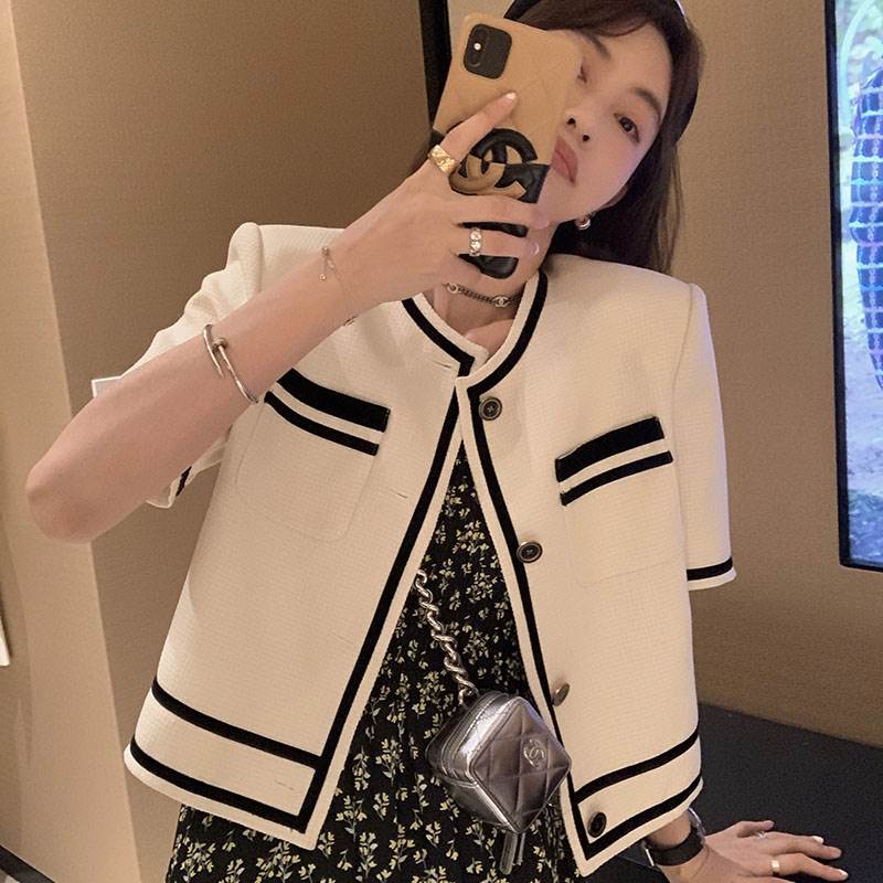 Huafg Xiaoxiang Wind name Yuanyuan Short jacket woman 2022 New summer clothes Korean version Fashion hit with short sleeve blouses