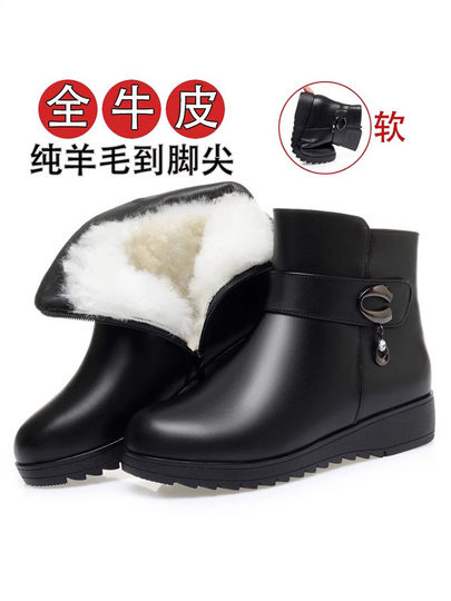 真皮短靴女冬季妈妈棉鞋加绒加厚羊毛中老年防滑软底靴子保暖皮鞋