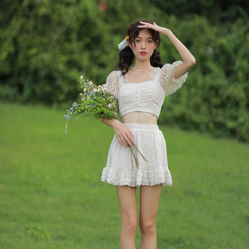 2021 new French girl Lolita split three-piece skirt lace short sleeves elegant light luxury spa swimsuit