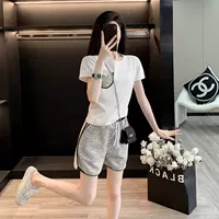 Белый костюм 686