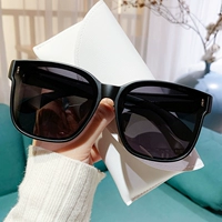 [J10] Песчаная черная рама черная и серая таблетки (высокий уровень импортированного поляризованного солнцезащитного крема и ультрафиолетовых лучей)