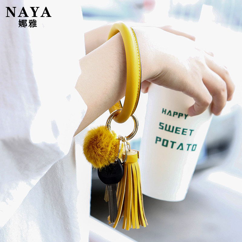 Key ring ring wearing wrist tassel hair ball bracelet ring ring anti-lost pu leather personality bracelet pendant 2022 explosion models