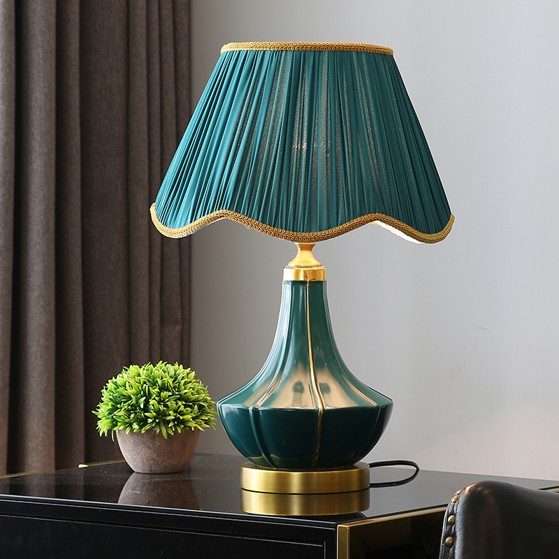 American-style wedding room bedroom desk lamp creative all-copper ceramic new Chinese-style home bedside lamp light luxury living room decoration lamp