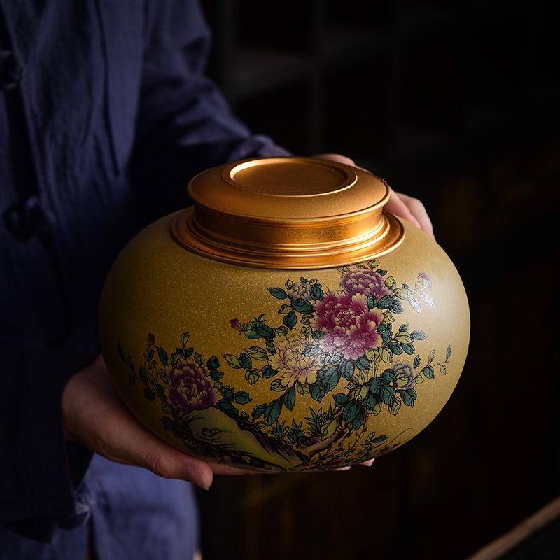 Yixing purple sand tea cans large sealing tank Pu'er storage of tea box household moisture-proof ceramic waking tea jar