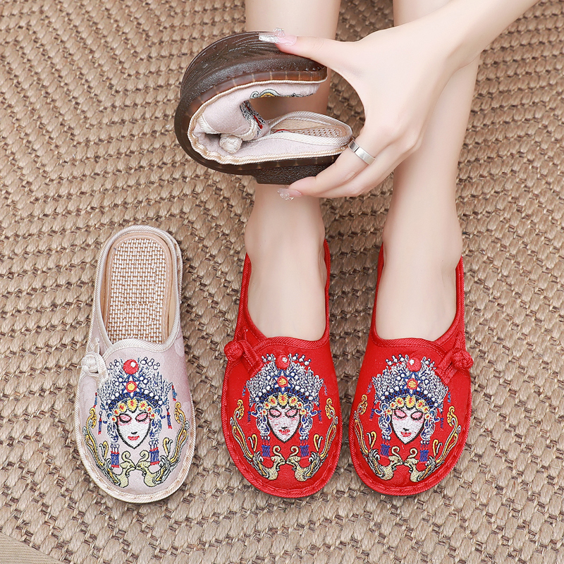 Old Beijing Cloth Shoes for Women, Summer Embroidered Half-Slippers for Outdoor Wear, Retro Ethnic Style, National Style Embroidered Face Mask Slippers with Soft Soles
