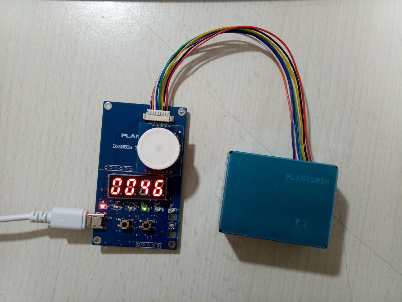 Climbing sensor test board can measure PM2 5 formaldehyde carbon dioxide and other integrated sensors