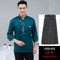 Зеленый лонгслив, юбка в складку