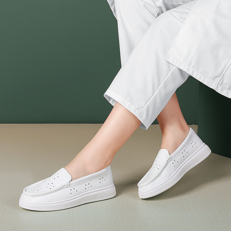 Nurse shoes women's winter sandals soft bottom breathable deodorant not tired feet thick bottom spring and autumn small white medical work single shoes