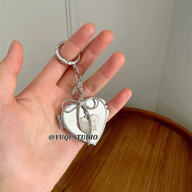 Korean Style ins Heart Bow Bag Charm Simple High-End Metal Pendant Sweet Cool Spicy Girl Keychain
