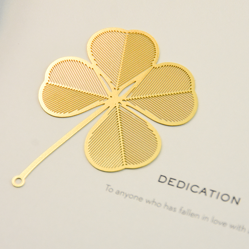 Four Leaf Grass Metal Bookmark Culture Creative Design Hollowed-out Brass Bookmark Lucky Small Gift Art Young Girl China Wind Fancy Cute Birthday Gift Allegory True Love Happiness