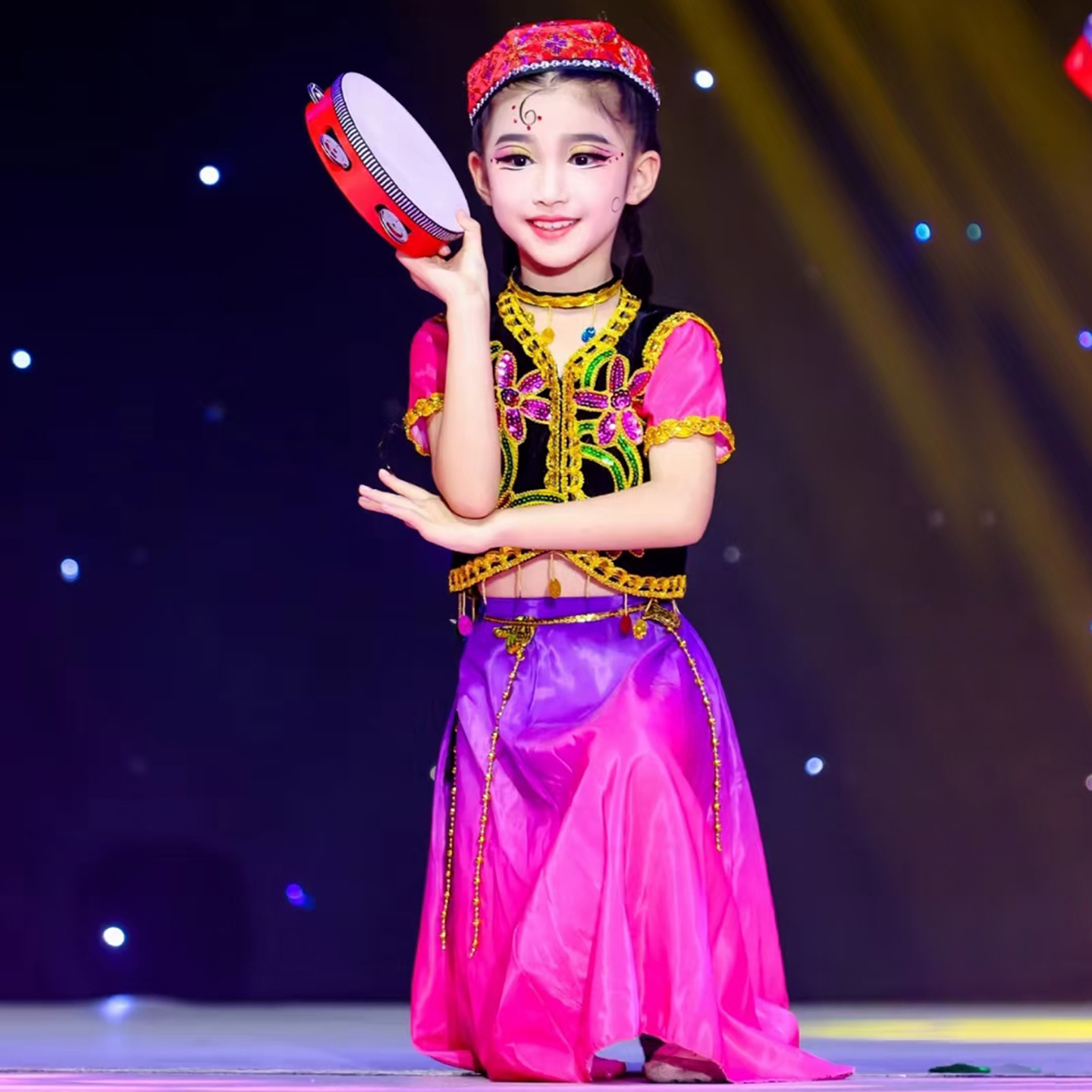 新疆ウイグル族のダンス、新疆ウイグル族のダンスの子供の衣装、ウイグル族の衣服の装飾、古里ウイグル族のダンス