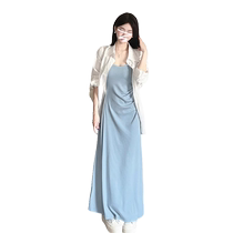 Summer clothes are paired with a complete set of pear-shaped suspender dresses for women. Summer 2024 new fashionable and beautiful suit long skirts.