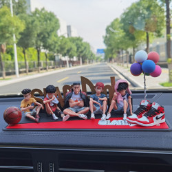 Anime Doll Car Slam Dunk Sakuragi Hanamichi Car Ornaments Center Console Number Plate ອຸປະກອນພາຍໃນລົດຂອງຜູ້ຊາຍ