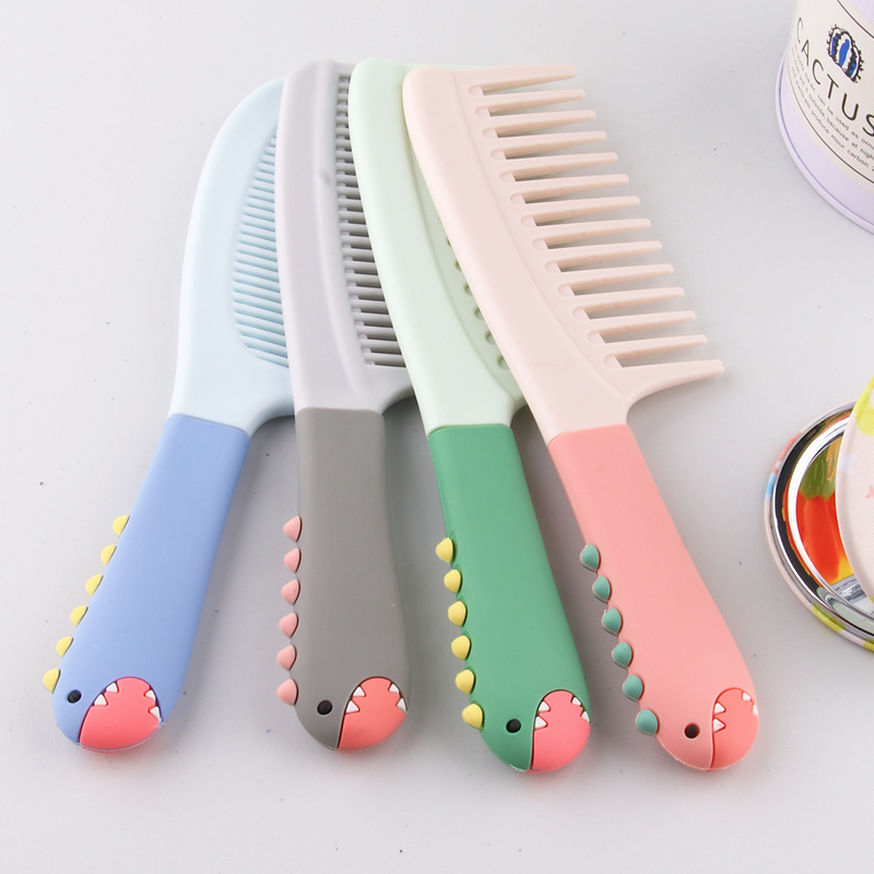 Comb children portable big teeth with cute hair comb girl heart comb hair comb head in the teeth fine teeth ladies long hair exclusively