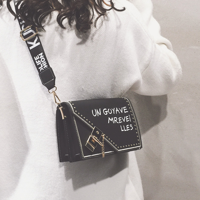 Bag women's 2022 new fashion high-quality texture niche this year popular all-match foreign style broadband single-shoulder Messenger bag