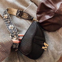 Armpits Underpackage Women 2022 Summer New Advanced Sensuous Small Crowddesign Broadband Method Light Lavish Saddle Slanted Satchel