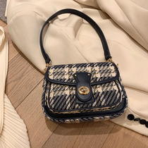 Online Red New Bag for Women Summer 2021 Fashion Texture Advanced Small Crowdsourced Single Shoulder Diagonal Satchel Saddle Bag