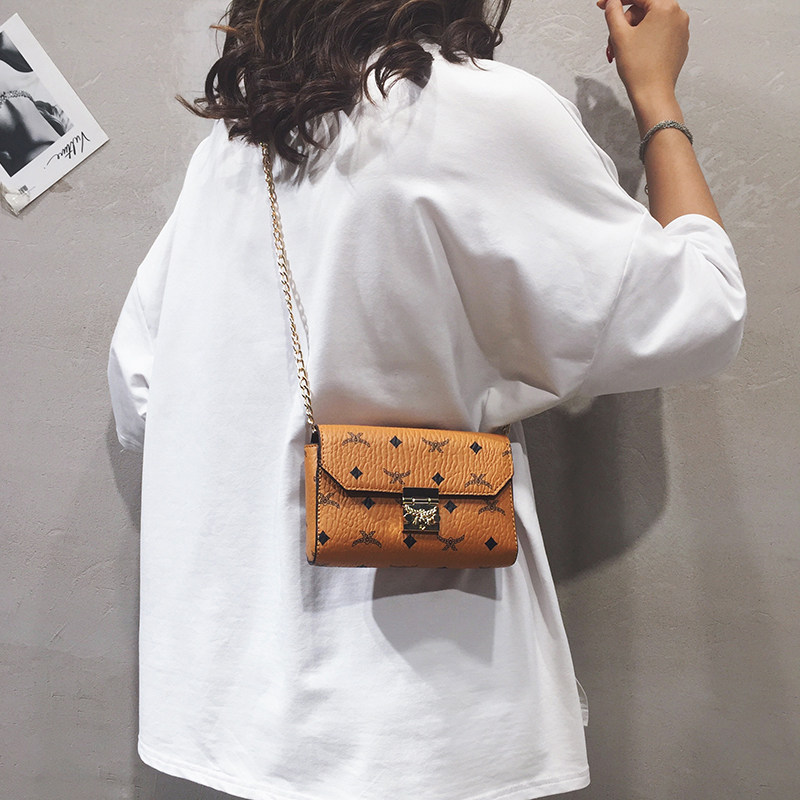 Bag women 2022 new trendy fashion high-end texture niche design chain shoulder messenger mobile phone bag small square bag