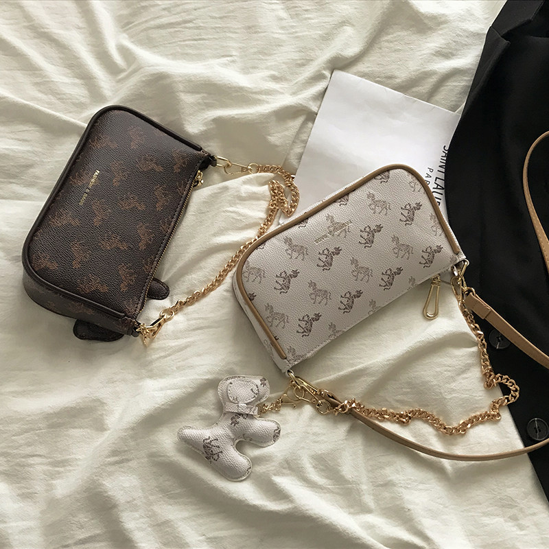 Niche design high-end underarm bag women's bag 2022 new trendy net red fashion shoulder Messenger bag hot style