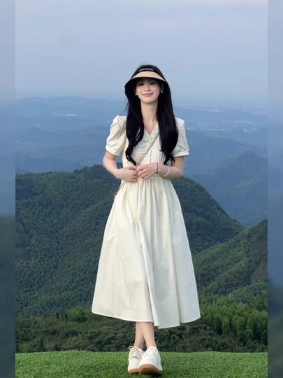 清纯温柔风初恋大摆长裙子女夏日新款气质收腰甜美v领短袖连衣裙