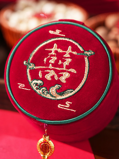 Wedding Dowry Supplies Sewing Kit Set, High-End Items from the Bride's Family, Practical and Classy Sewing Kit, Complete Set of Dowry for the Bride