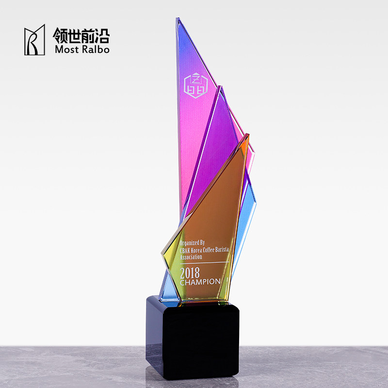 New crystal trophy customized to make high-end atmosphere company Annual Meeting Excellent Employee Competition Honorary Medal Booking