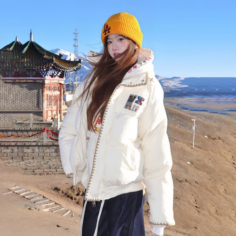 White down Jacket for Women 2025 New Winter Short Loose Korean Style Versatile Student Embroidered National Trend Couple Coat White down Jacket for Women 2025 New Winter Short Loose Korean Style Versatile Student Embroidered National Trend Couple Coat