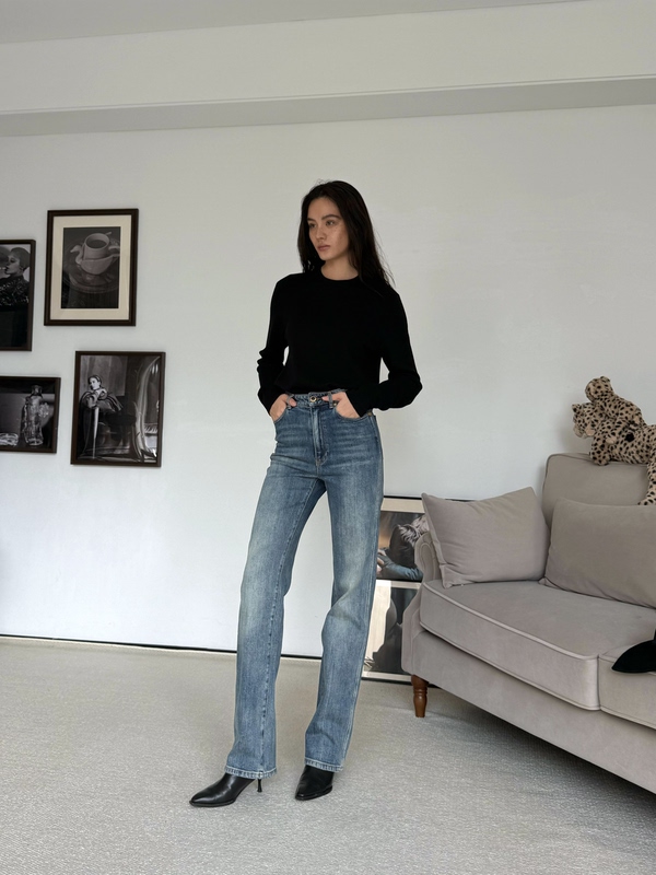 Kh Original High-Waisted Straight-Leg Jeans with Visual Proportion Enhancement