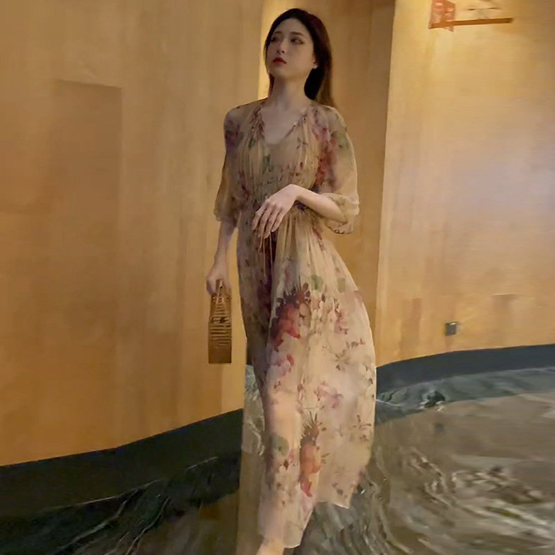 2022 Summer new French style Retro small crowdDesign High sense Little Subtemperament Snow spun Flowers Foreign Dress Women