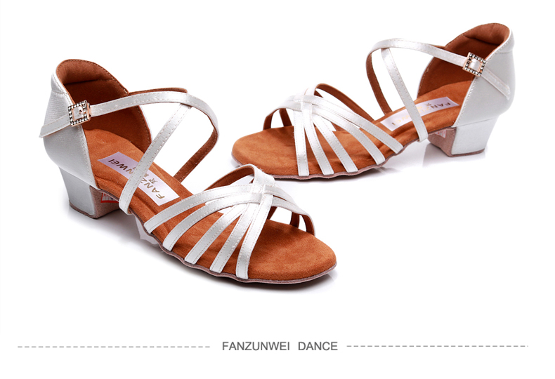 Chaussures de danse brésilienne en satin - Ref 3447979 Image 26