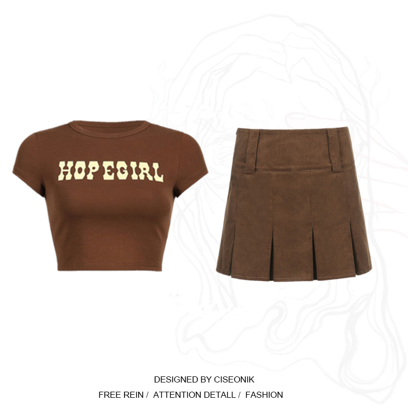 Fat Mm Hot Girl Wear Hitch Summer New Size European and American Wind Leisure Short letters T-shirt 100 pleats short dress Two sets