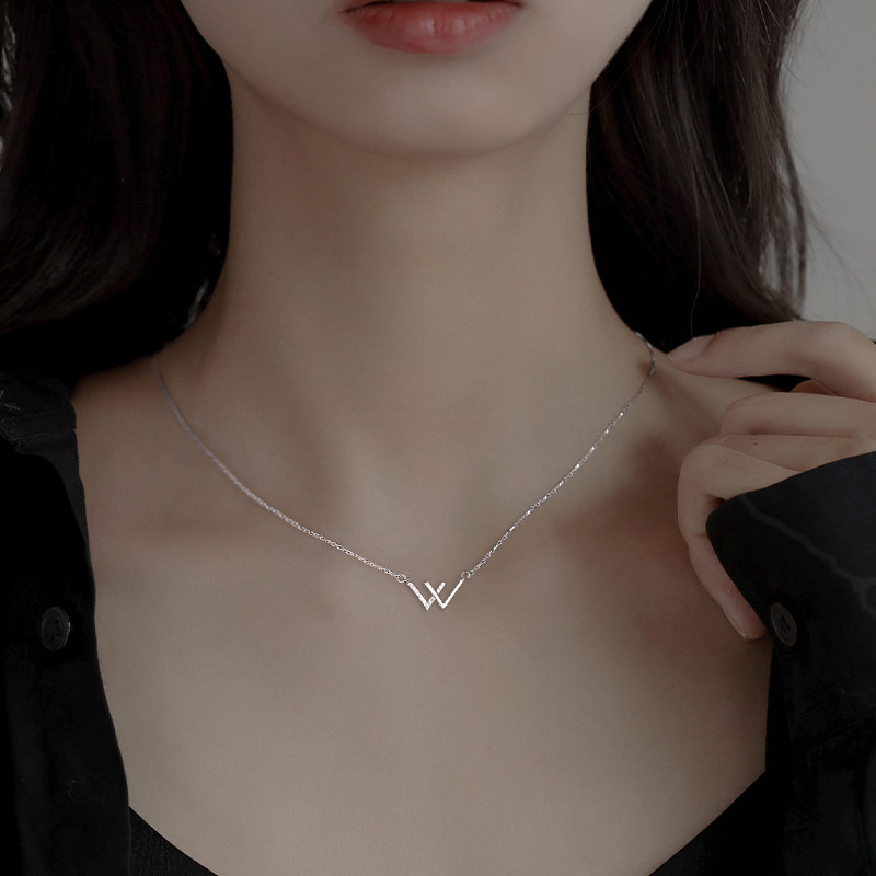 Necklace female s925 sterling silver 2021 new accessories ins cold wind niche design sense light luxury clavicle chain trend