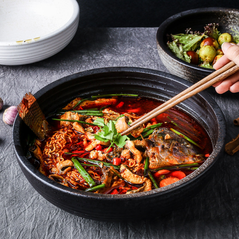 Japanese ceramic 12 inch super large bowl creative household with rude ceramic large bowl of fish bowl with retro mesh red soup bowl