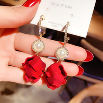 Korean Temperament Autumn Winter Red Petal Earrings 2022 New Tide Pearl Earrings Fashion 100 Hitch Silver Needle Ear Nail