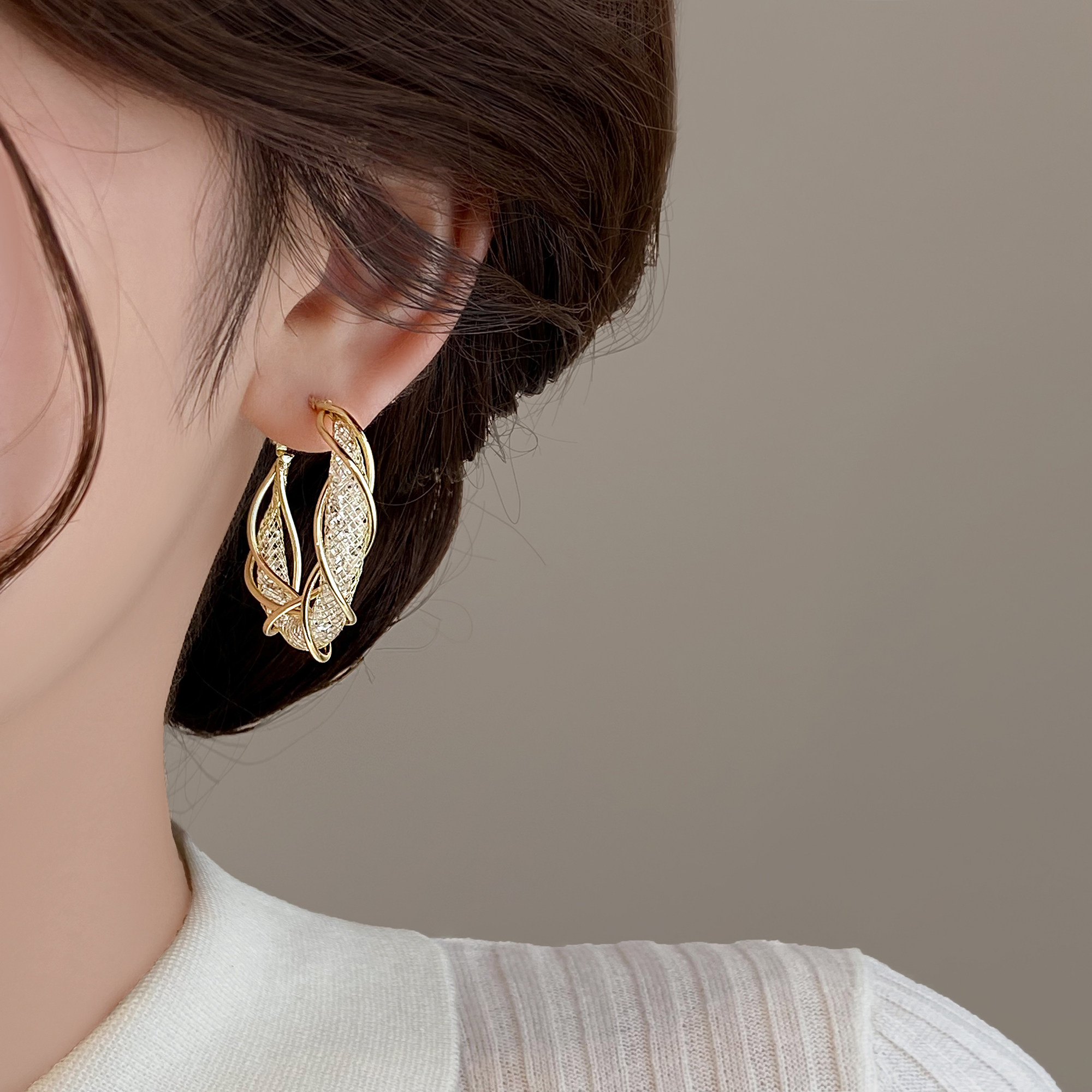 Earrings Suitable for Round Faces, Artistic and Exaggerated Earrings for Square and Round Faces, High-End, Unique and Elegant Jewelry for Women