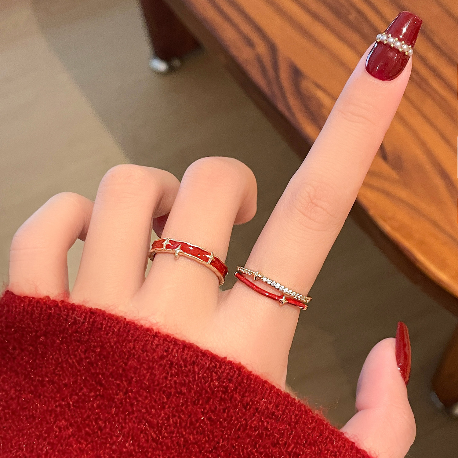 Star Red Retro Niche Design Light Luxury High-End Open Ring for Women 2025 New Popular Index Finger Tail Ring