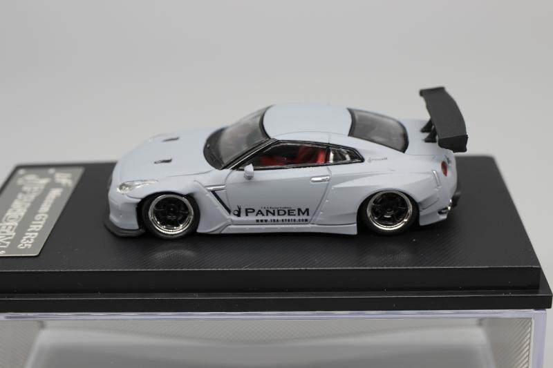 LF 1/64 GTR R35 PANDEM Limited Diecast Toys Car Models Collection