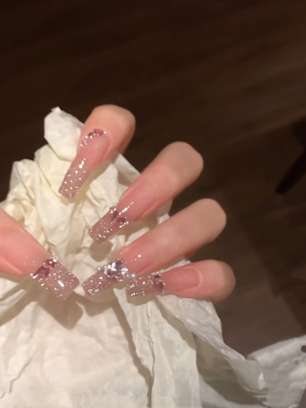 Purely Handmade Nail Art with Dazzling Pink Crushed Diamonds, Gradient Stacked Diamonds, Ethereal and Complexion-Enhancing, Bridal Style, Detachable Wearable Nail Patches Purely Handmade Nail Art with Dazzling Pink Crushed Diamonds, Gradient Stacked Diamonds, Ethereal and Complexion-Enhancing, Bridal Style, Detachable Wearable Nail Patches