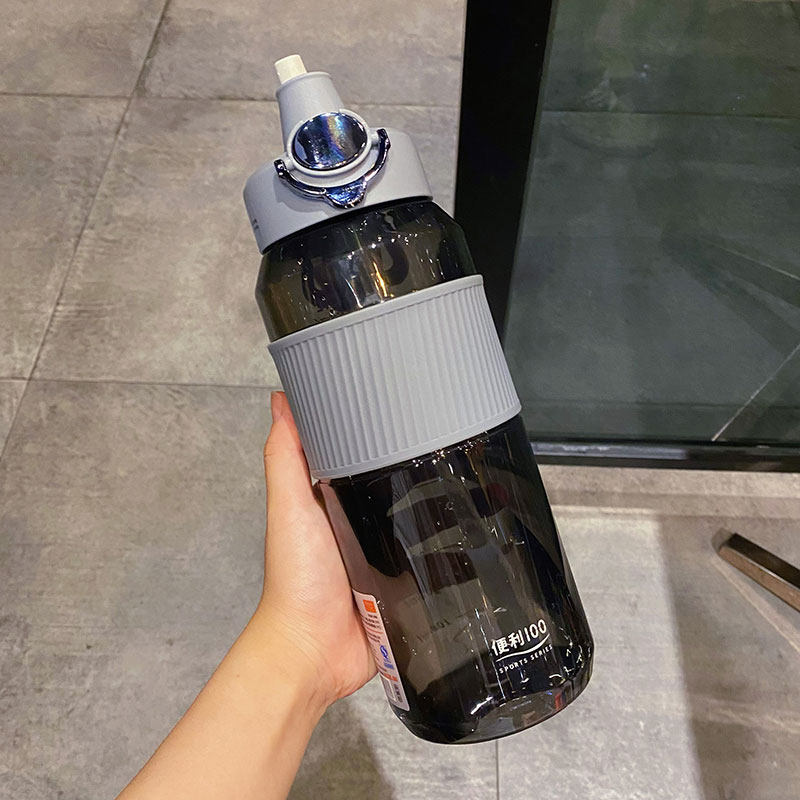Brief Large-capacity plastic water glass summer male and female students with portable sports kettle high face value straw mug