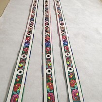 Miao Dong and Yao ethnic minority clothing embroidery can be hand-embroidered with bright threads and sequins