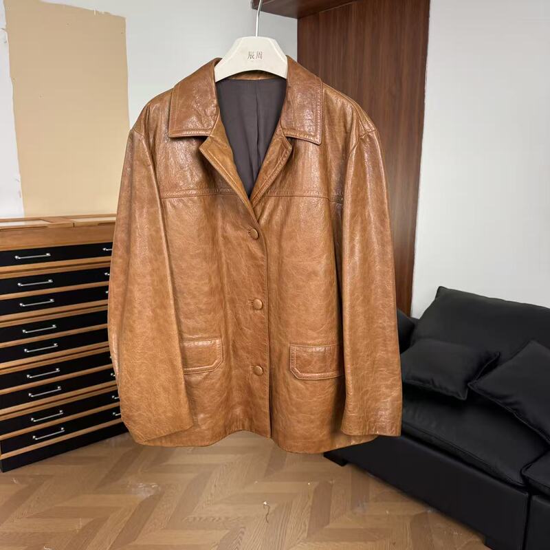 26022 Imported Top-Grain Leather Ultra-Thin Suit with Three-Button Lapel, Mid-Length Style, 8.20 Cm, Length 73 cm 26022 Imported Top-Grain Leather Ultra-Thin Suit with Three-Button Lapel, Mid-Length Style, 8.20 Cm, Length 73 cm