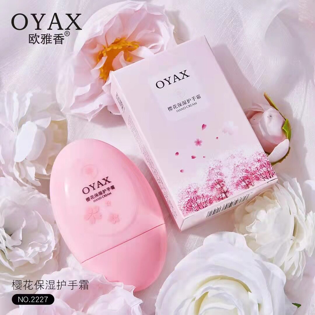 Autumn and winter nourishing and not greasy scented hand care hand cream