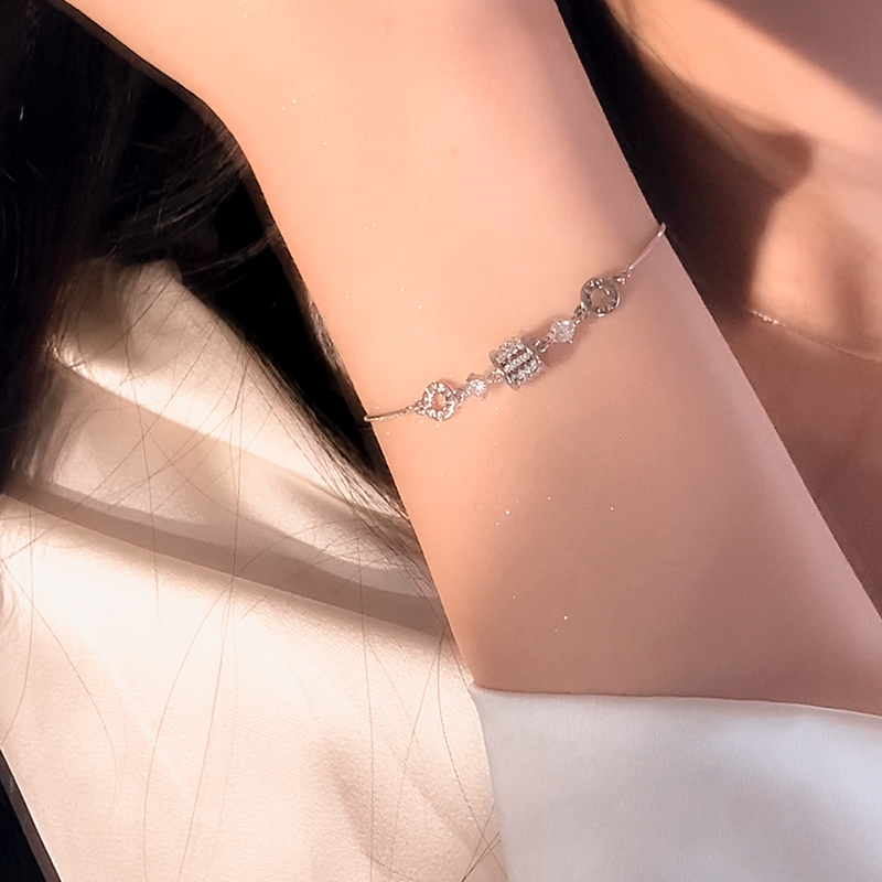 Silver Small Waist Bracelet for Women, Friendship Bracelet, Light Luxury Niche Exquisite Bracelet, Hand Jewelry, Adjustable Bracelet