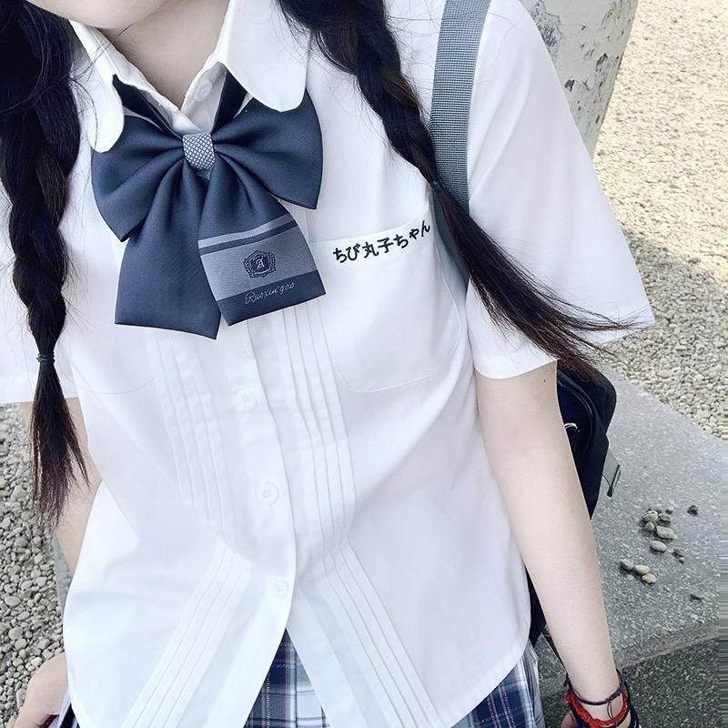 Japanese embroidered doll with white organ folded shirt short sleeve woman in jk uniform