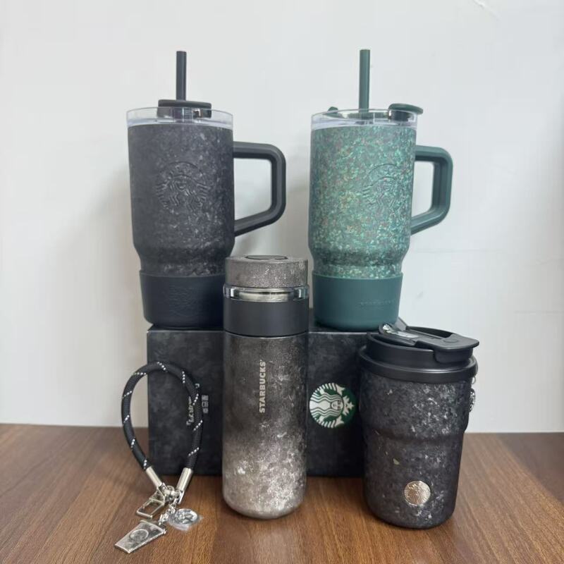 Starbucks Cup with Ice Flower Design, High Aesthetic Value, Black and Green Magnetic Tea Infuser, Comes with a Portable Insulated Gift Box, Holiday Gift Starbucks Cup with Ice Flower Design, High Aesthetic Value, Black and Green Magnetic Tea Infuser, Comes with a Portable Insulated Gift Box, Holiday Gift
