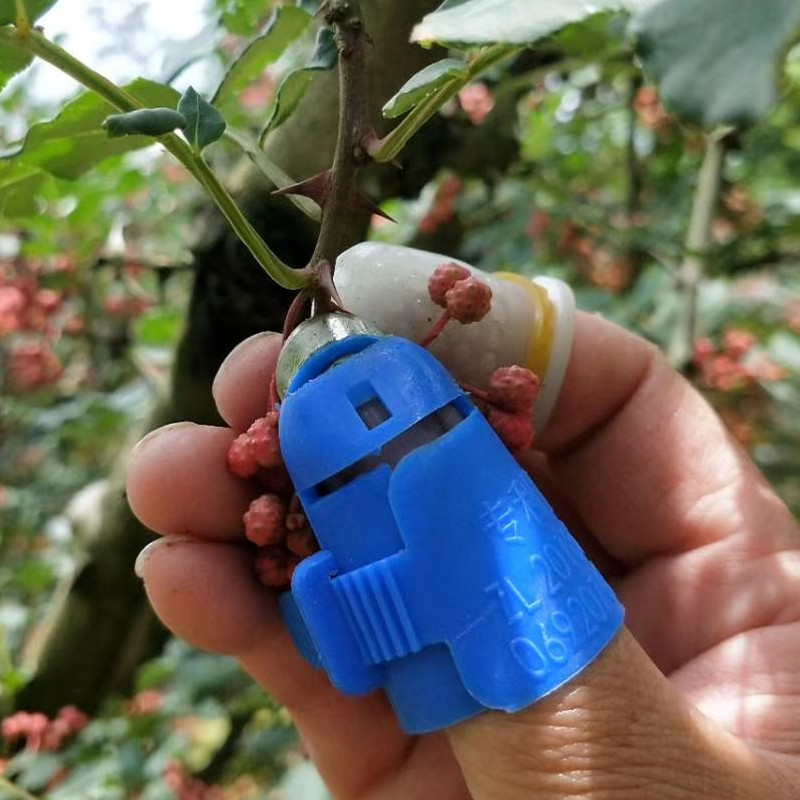 Huanqiao pepper picking artifact picking pepper thumb knife picking vegetables special grape pinching artifact picking nail gloves