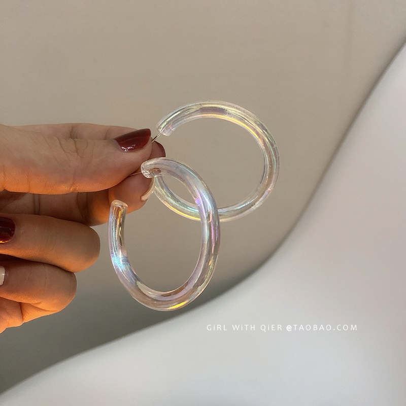 Laser transparent C-shaped ear acupuncture 2022 new trendy ins exaggerated cool girl acrylic earrings summer earrings